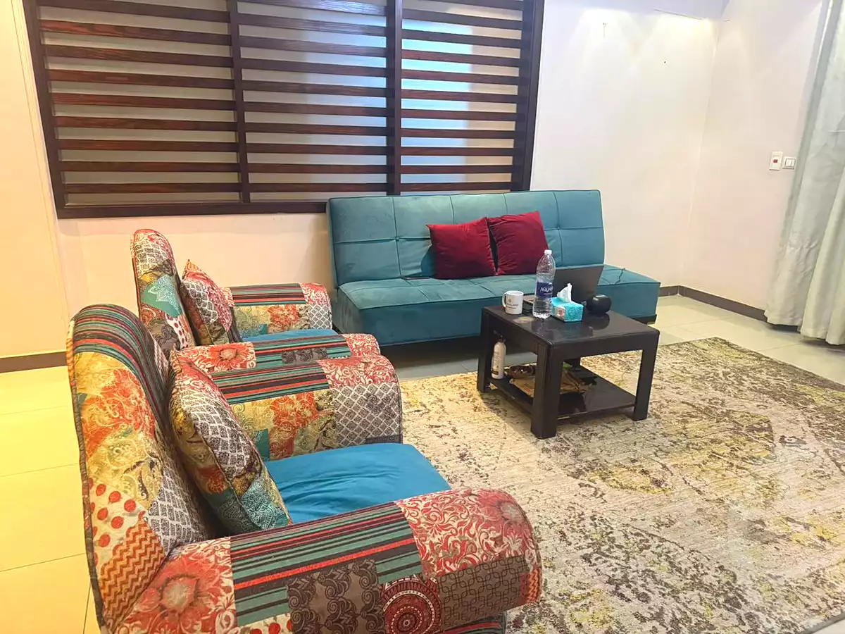 https://aqarmap.com.eg/ar/listing/7289982-for-sale-cairo-el-sheikh-zayed-city-compounds-el-khamayel