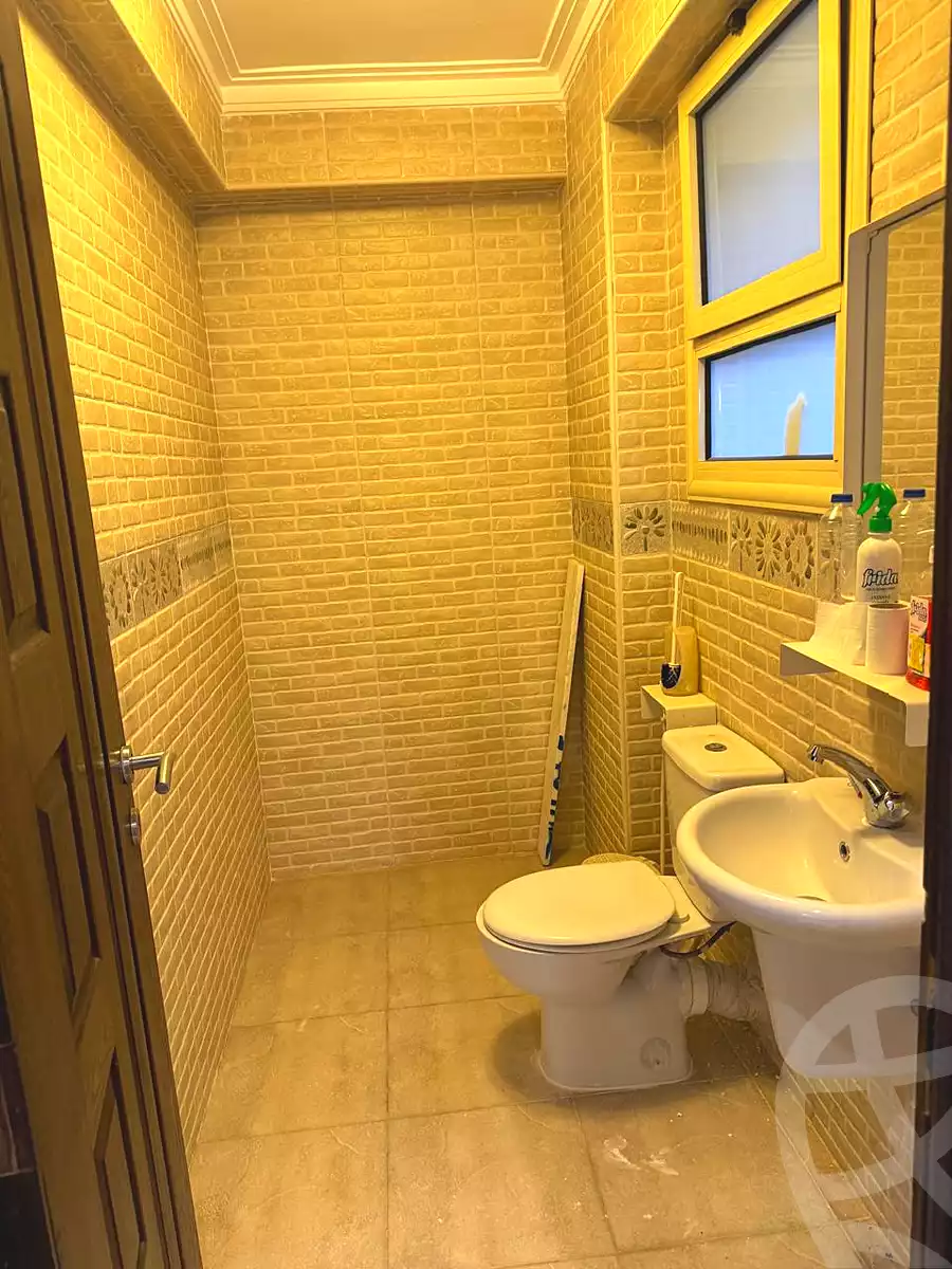 https://aqarmap.com.eg/en/listing/7290023-for-sale-cairo-el-sheikh-zayed-city-el-hay-elsabeaa-lhy-lsb