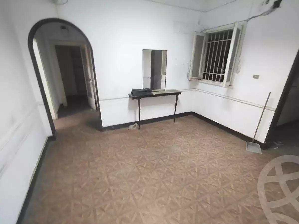 https://aqarmap.com.eg/ar/listing/7290290-for-rent-cairo-downtown-bab-el-loaa-el-tahrir-st