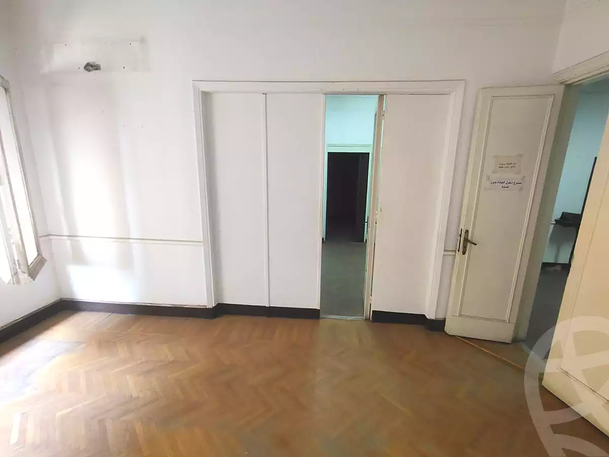 https://aqarmap.com.eg/ar/listing/7290290-for-rent-cairo-downtown-bab-el-loaa-el-tahrir-st