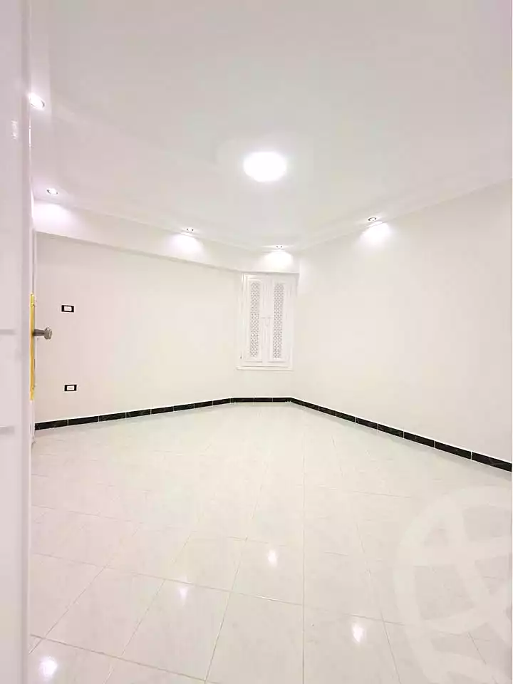 https://aqarmap.com.eg/en/listing/7290511-for-sale-alexandria-al-agamy-shataa-el-nakheel