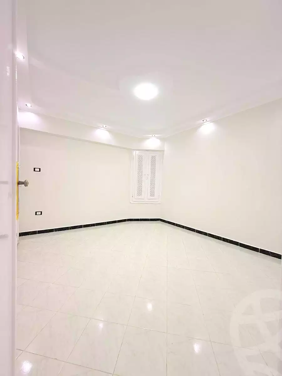 https://aqarmap.com.eg/ar/listing/7290632-for-sale-alexandria-al-agamy-shataa-el-nakheel