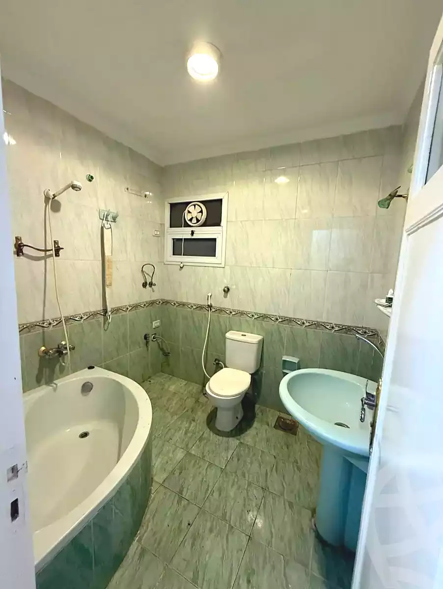 https://aqarmap.com.eg/en/listing/7290707-for-sale-alexandria-sydy-bshr-sydy-bshr-bhry