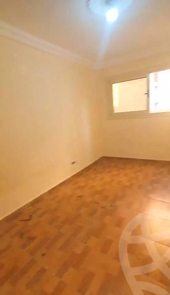 https://aqarmap.com.eg/en/listing/7290999-for-sale-alexandria-el-asafra-shr-45