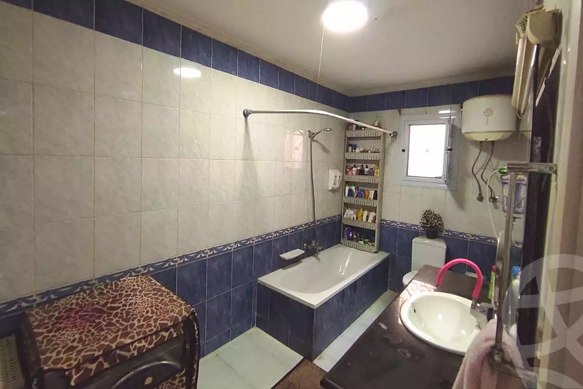 https://aqarmap.com.eg/en/listing/7291888-for-sale-alexandria-camp-cesar-port-said-street