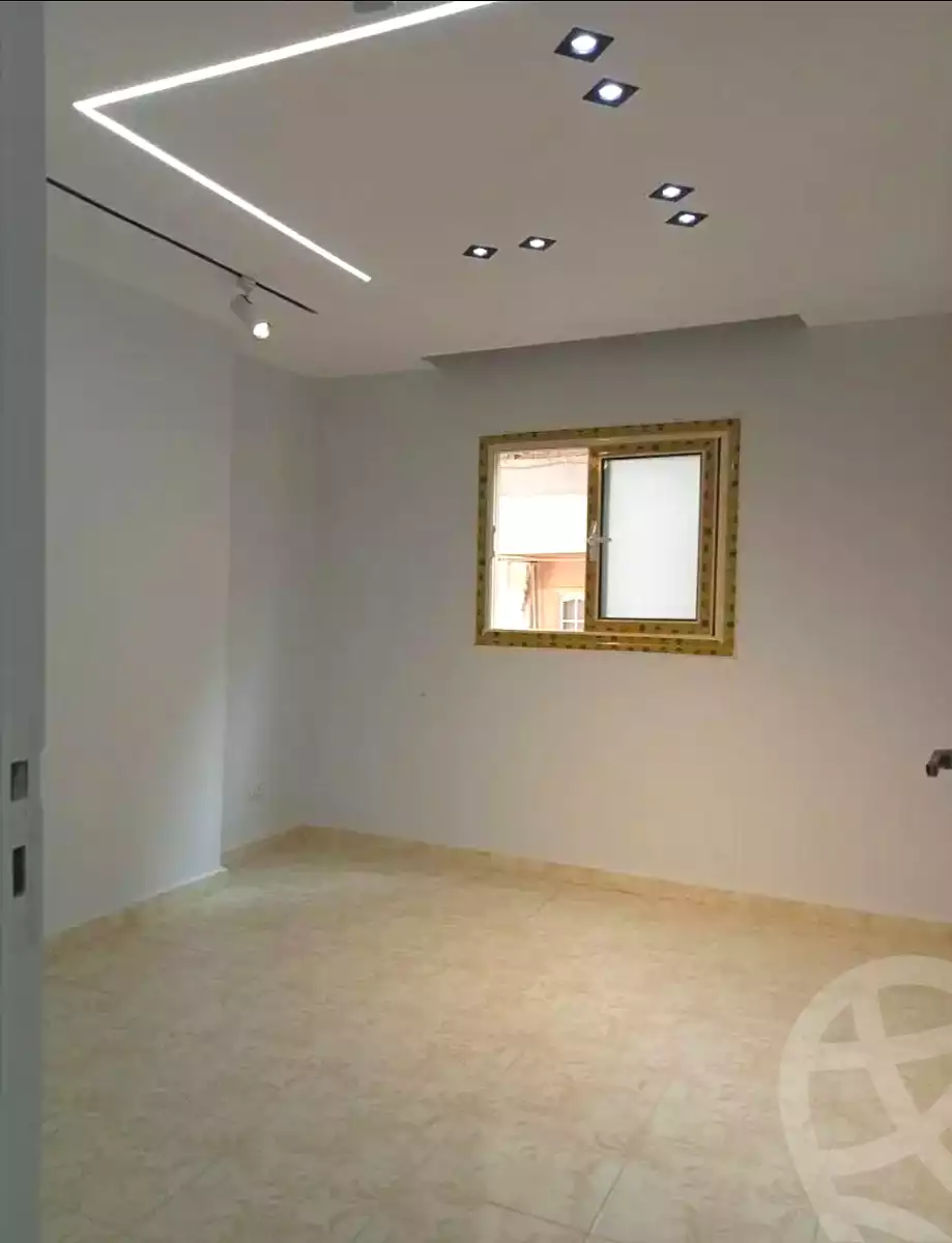 https://aqarmap.com.eg/ar/listing/7292160-for-sale-alexandria-sydy-bshr-sydy-bshr-bhry-gamal-abd-el-nasir-st