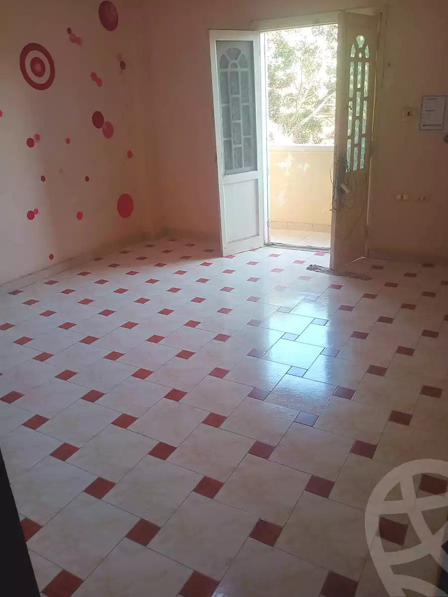 https://aqarmap.com.eg/ar/listing/7292276-for-sale-alexandria-al-agamy-bw-ywsf-hosni-mubarak-st