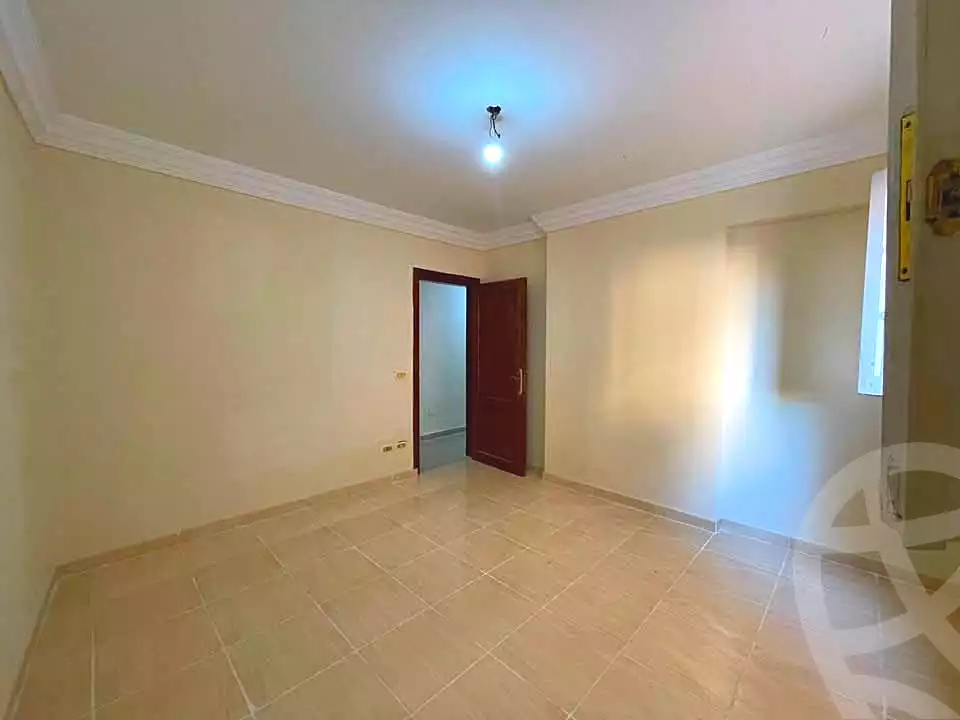 https://aqarmap.com.eg/ar/listing/7292263-for-sale-alexandria-ganaklis-shr-mrtdy-bsh