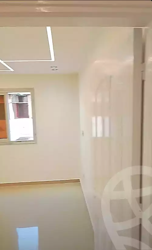 https://aqarmap.com.eg/ar/listing/7292408-for-sale-alexandria-sydy-bshr-sydy-bshr-bhry-shr-mhmwd-l-yswy