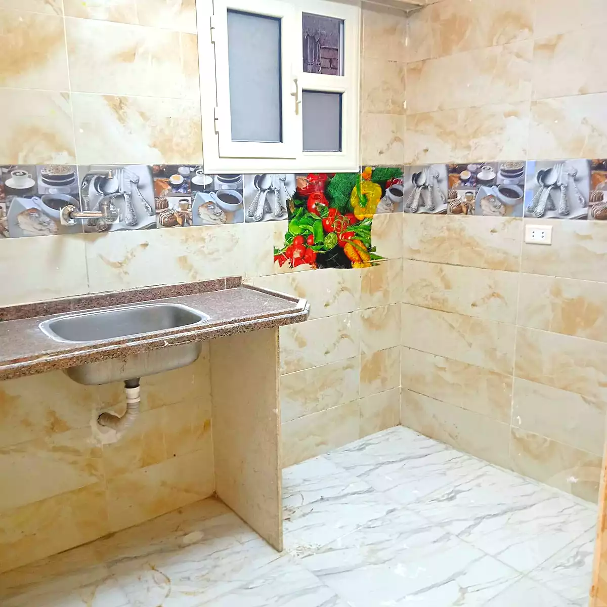 https://aqarmap.com.eg/ar/listing/7293075-for-sale-alexandria-al-agamy-el-hanouvel-trablose-st