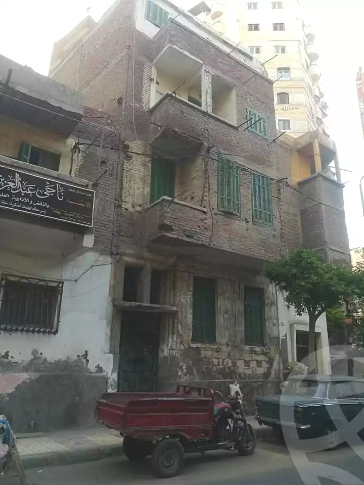 https://aqarmap.com.eg/ar/listing/7293248-for-sale-alexandria-moharram-bey-amin-el-refaey-st