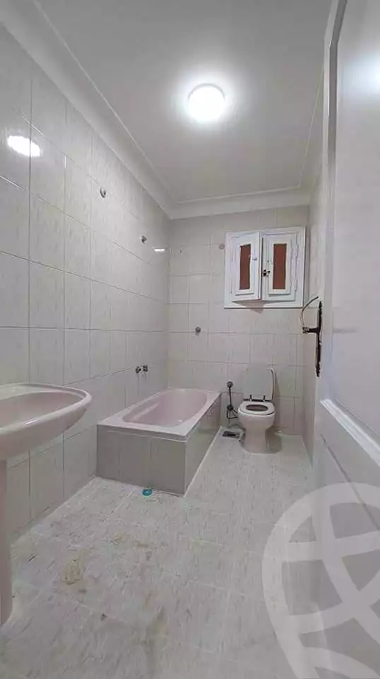 https://aqarmap.com.eg/en/listing/7293589-for-sale-alexandria-al-agamy-shataa-el-nakheel