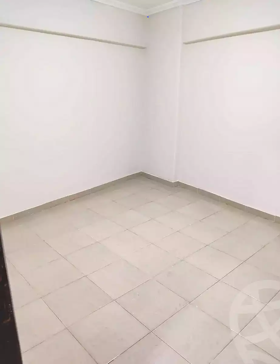 https://aqarmap.com.eg/ar/listing/7294045-for-sale-alexandria-sydy-bshr-sydy-bshr-bhry-gamal-abd-el-nasir-st