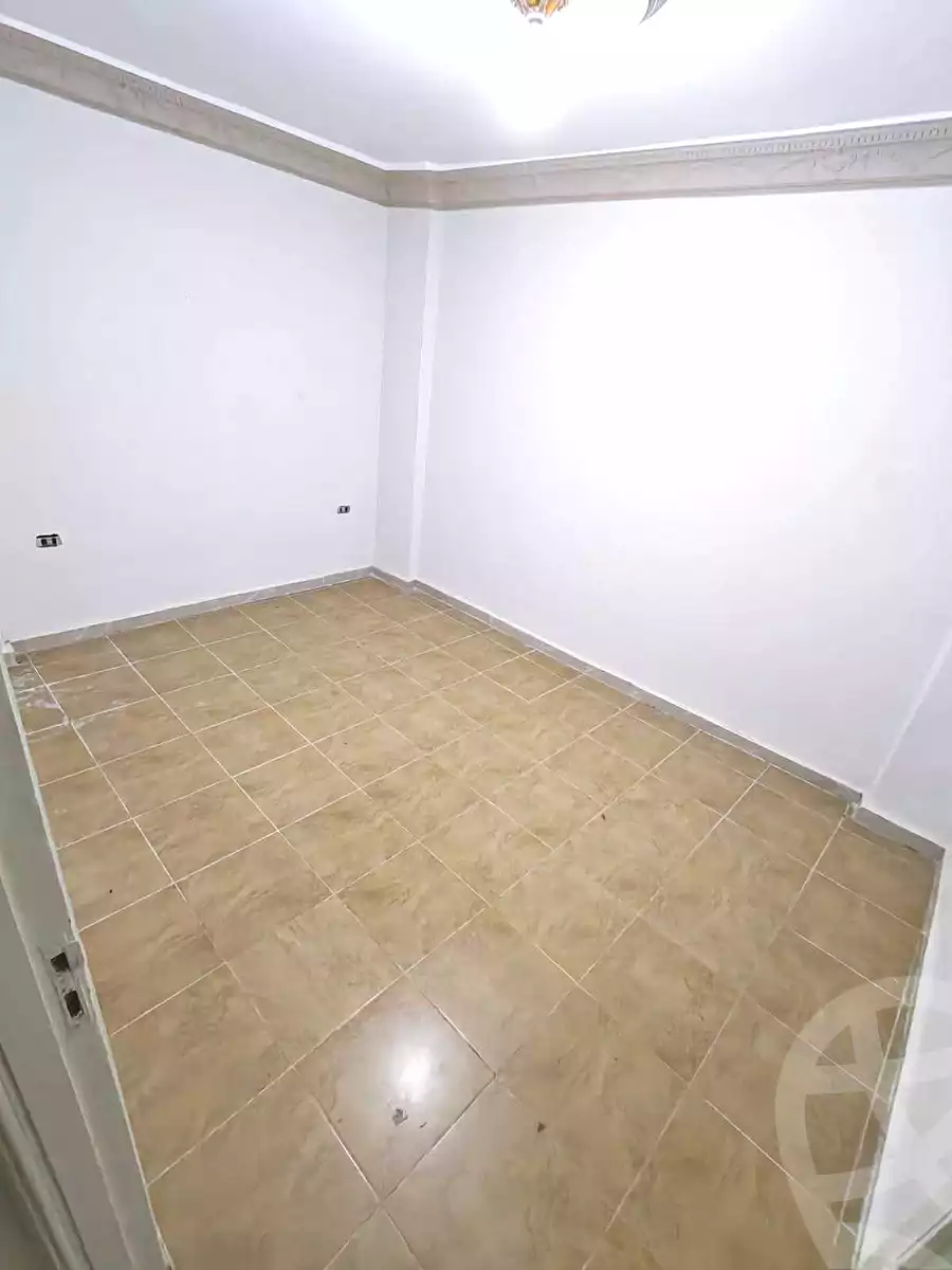 https://aqarmap.com.eg/en/listing/7294098-for-sale-alexandria-al-agamy-el-hanouvel-radwan-st