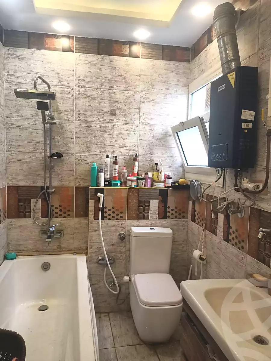 https://aqarmap.com.eg/en/listing/7294121-for-sale-alexandria-bw-qyr-street-25