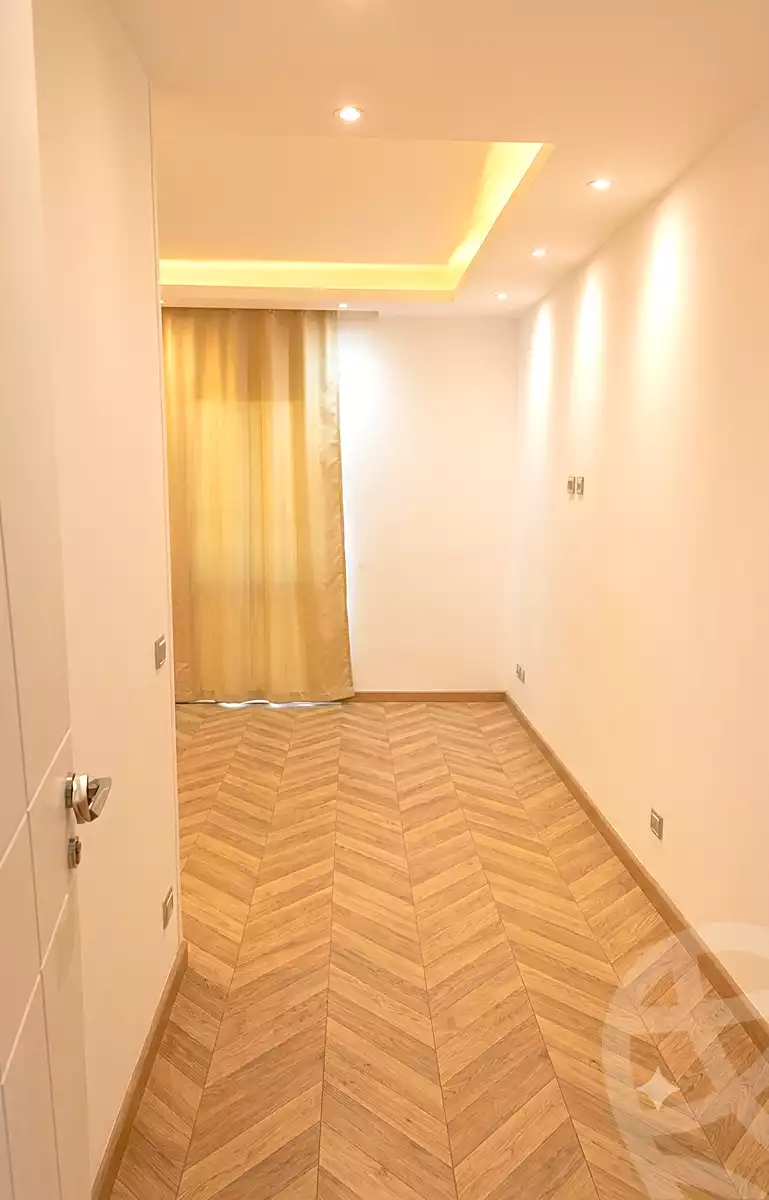 https://aqarmap.com.eg/en/listing/7294423-for-rent-cairo-new-cairo-compounds-mountain-view-hyde-park