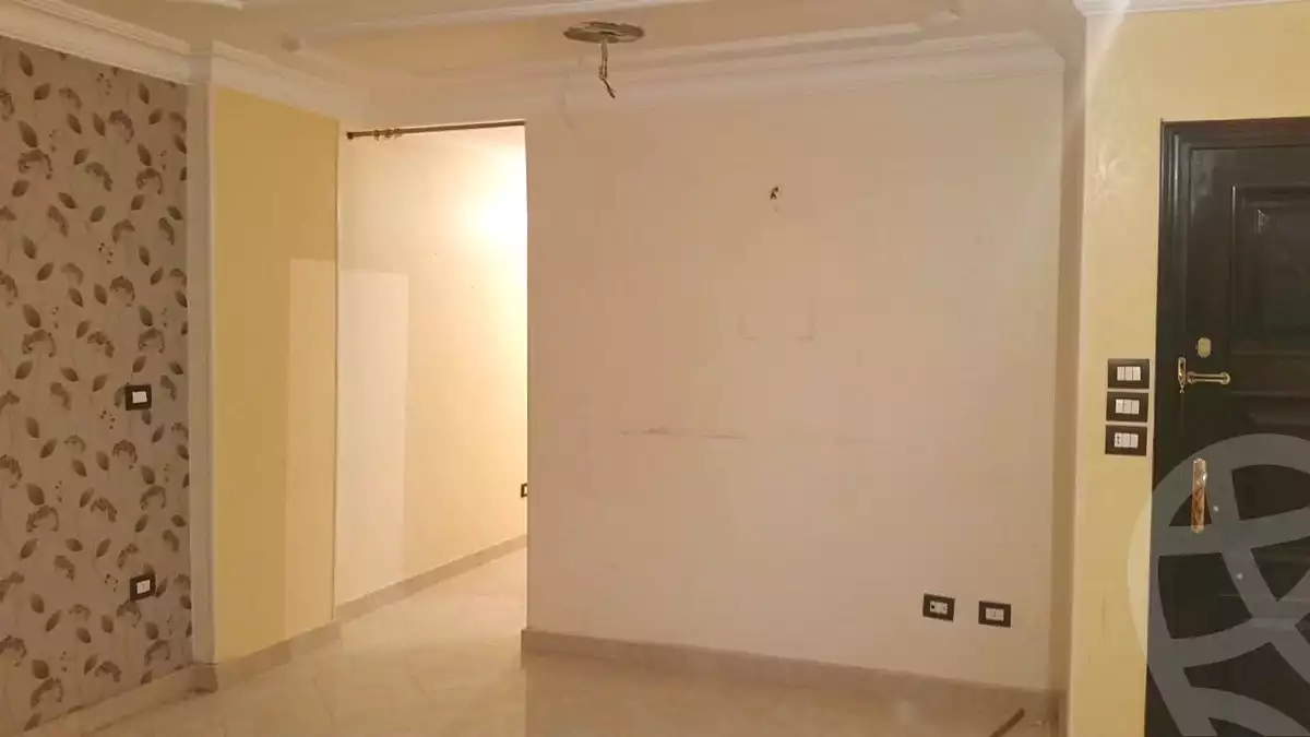 https://aqarmap.com.eg/ar/listing/7294425-for-sale-cairo-ain-shams-yn-shms-lgrby-shr-qsr-fhmy