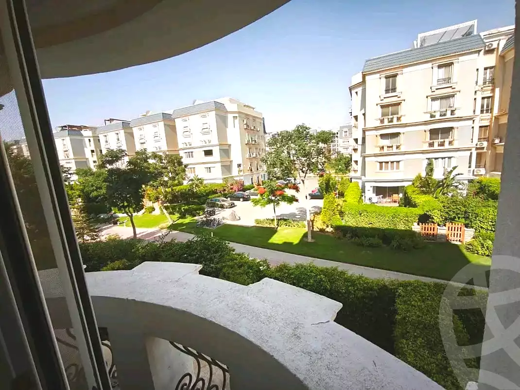 https://aqarmap.com.eg/en/listing/7295093-for-sale-cairo-new-cairo-compounds-mountain-view1-1-compound