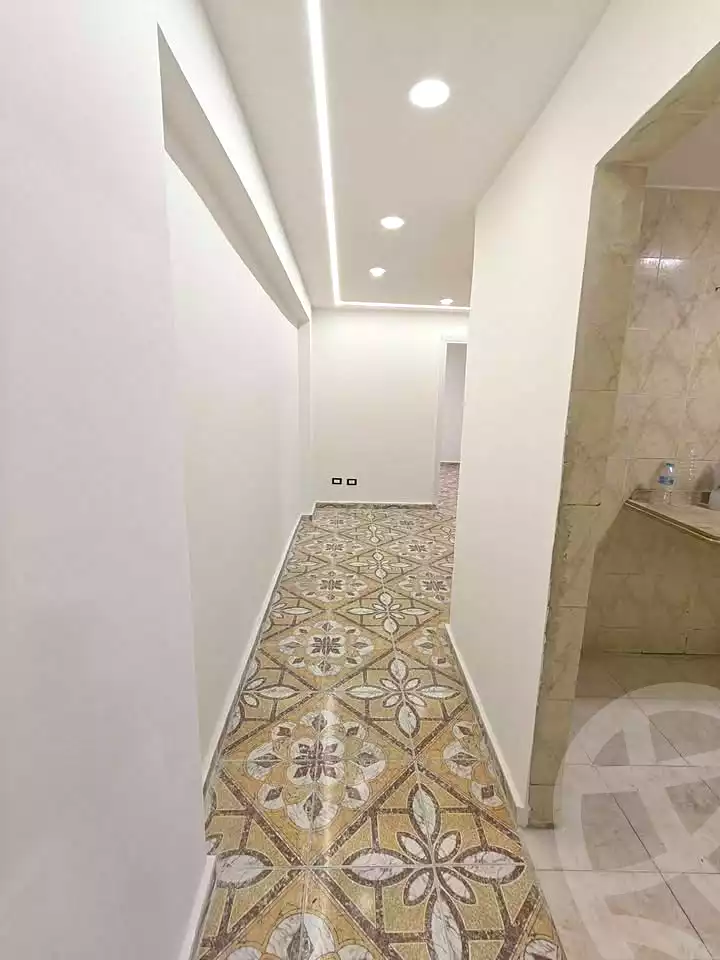 https://aqarmap.com.eg/ar/listing/7295192-for-sale-alexandria-el-asafra-shr-45