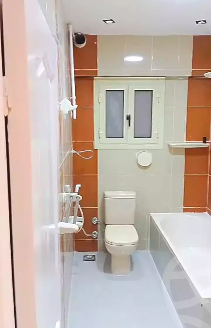 https://aqarmap.com.eg/ar/listing/7295860-for-sale-alexandria-sydy-bshr-sydy-bshr-bhry-amr-el-nogomy-st