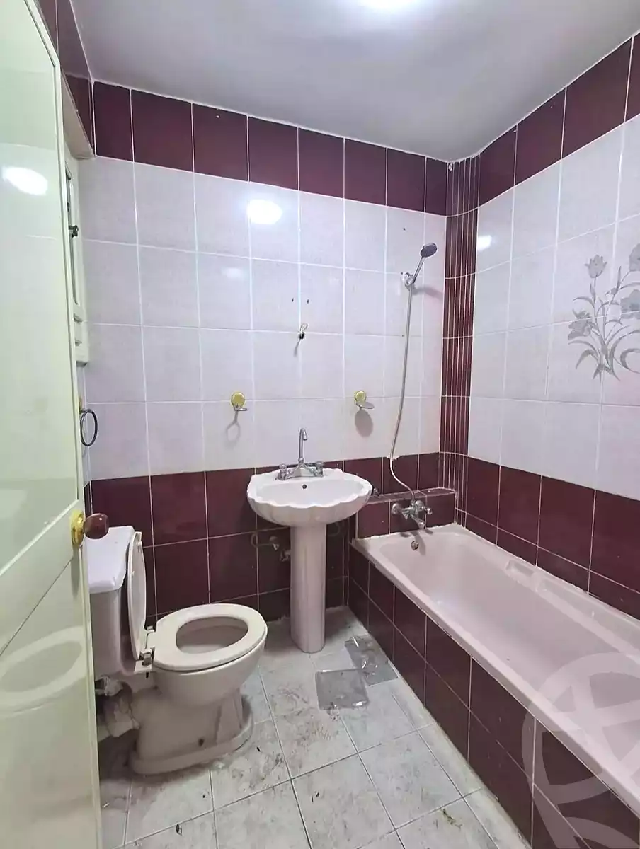 https://aqarmap.com.eg/en/listing/7296189-for-sale-alexandria-al-agamy-lbytsh-saad-zaghloul-st