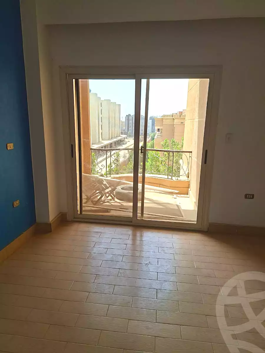 https://aqarmap.com.eg/ar/listing/7296181-for-sale-cairo-new-cairo-north-investors-salama-hegazi-st