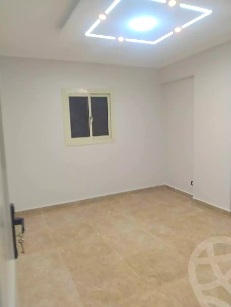https://aqarmap.com.eg/en/listing/7296408-for-sale-alexandria-al-agamy-el-hanouvel-radwan-st