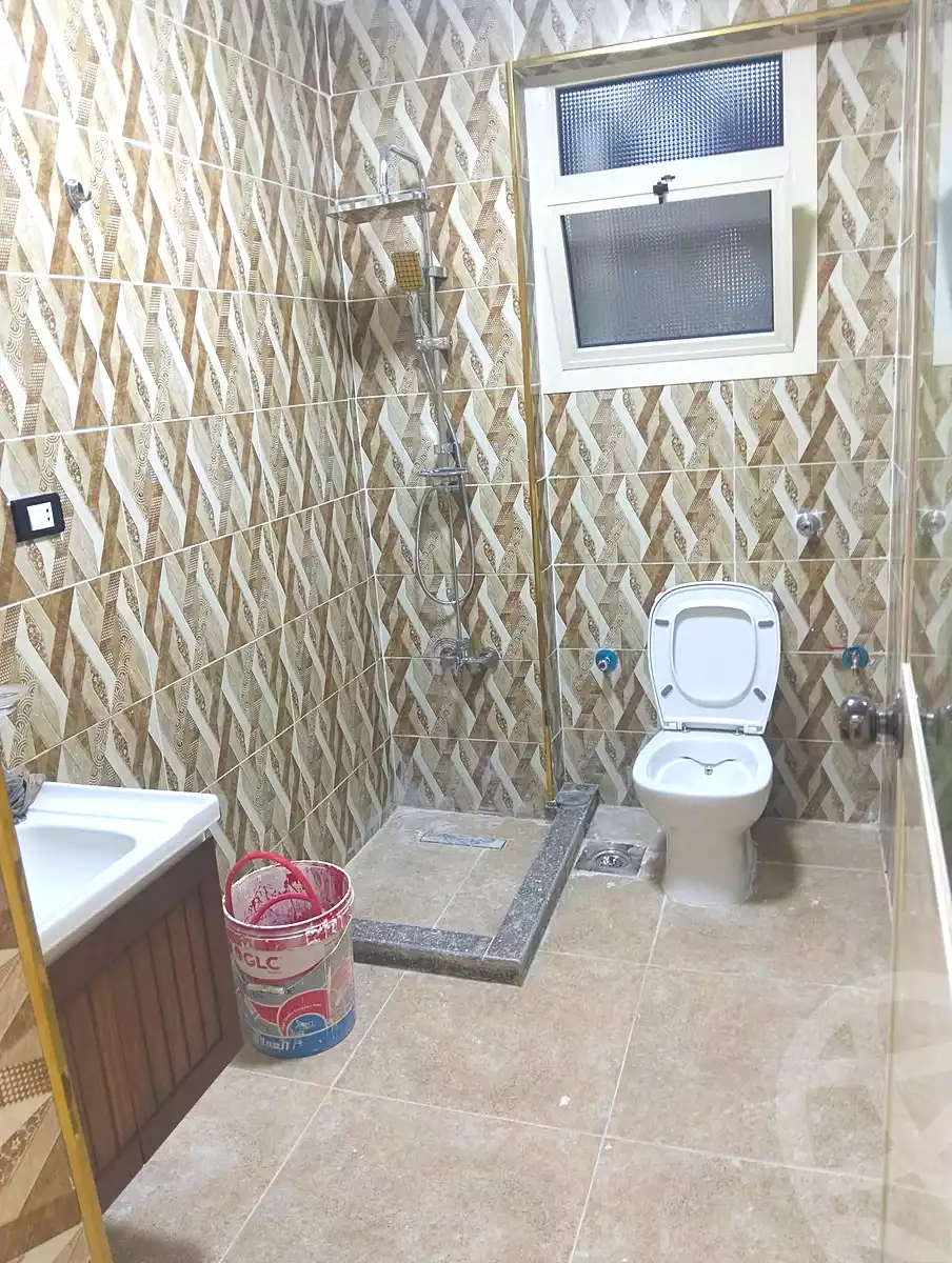 https://aqarmap.com.eg/en/listing/7296408-for-sale-alexandria-al-agamy-el-hanouvel-radwan-st