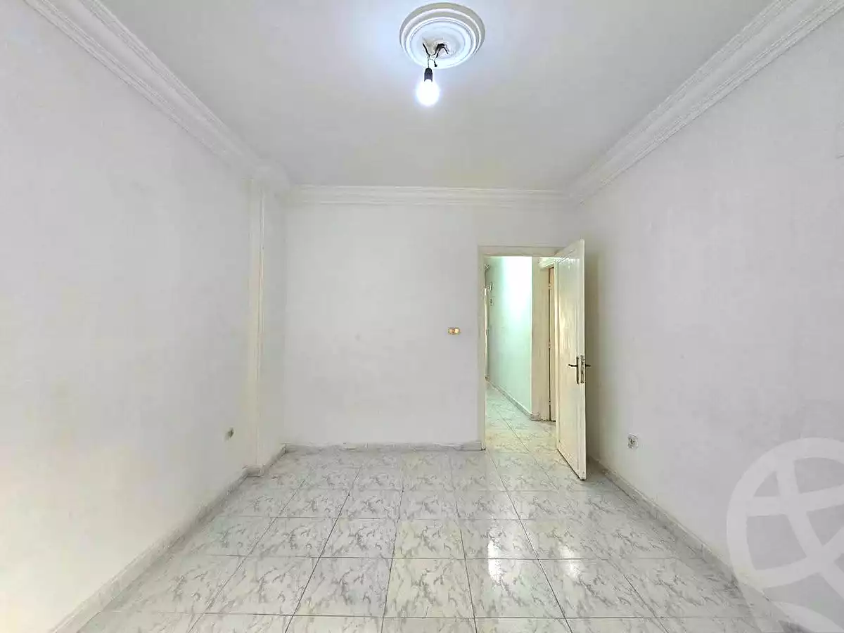 https://aqarmap.com.eg/ar/listing/7296488-for-rent-alexandria-lsywf-el-seyouf-bahri-ahmed-barakat-st