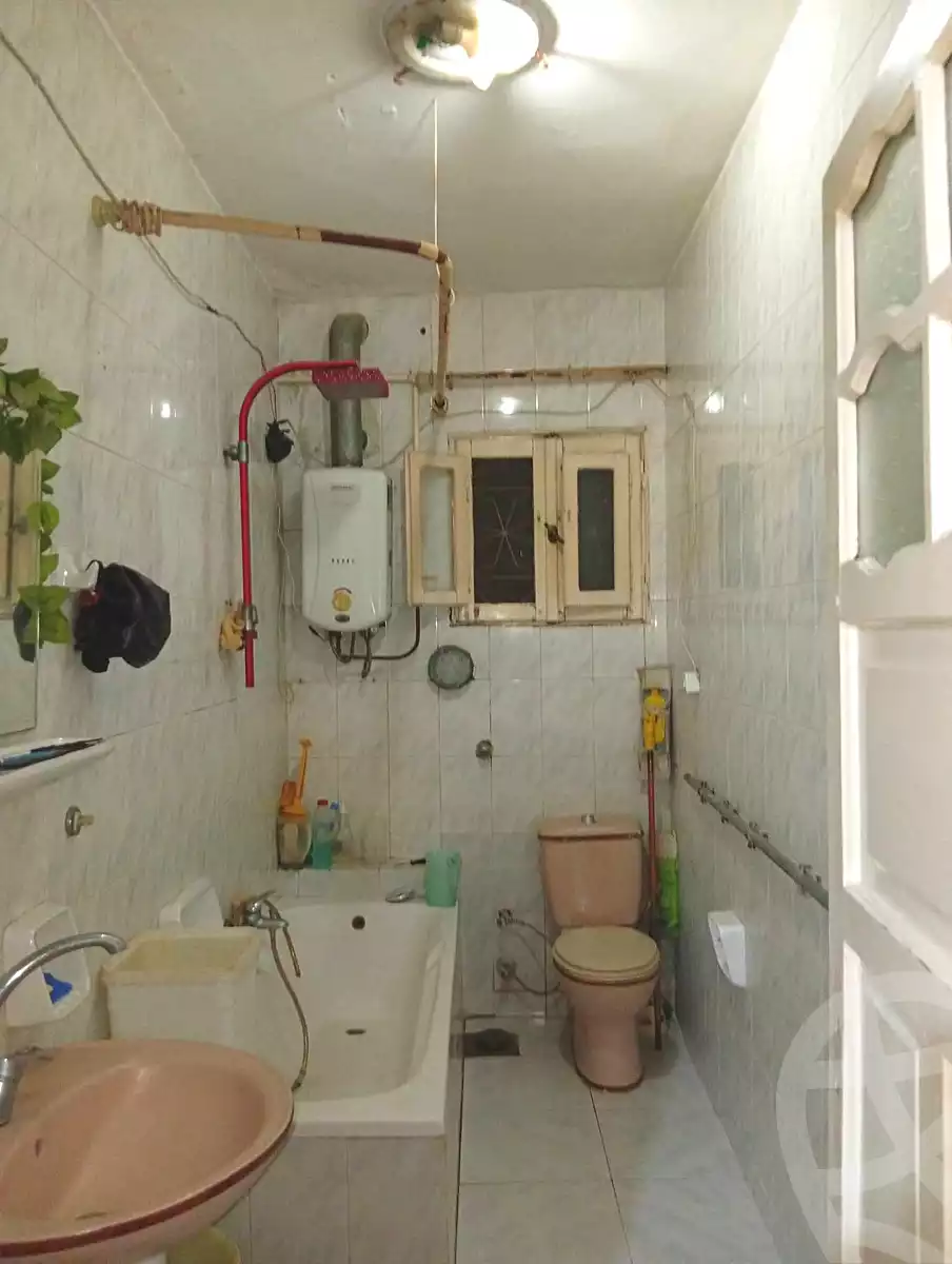 https://aqarmap.com.eg/en/listing/7296745-for-sale-alexandria-alhadara-new-el-hadra