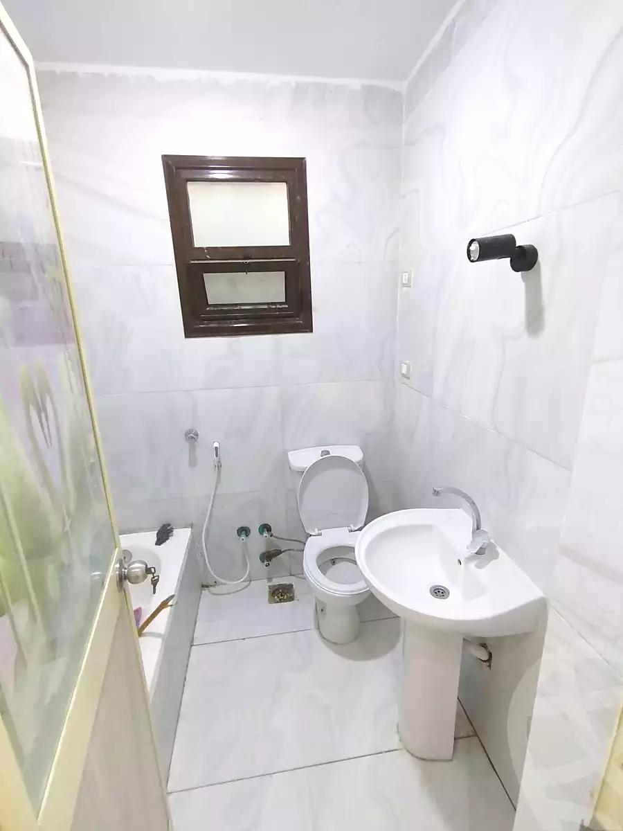 https://aqarmap.com.eg/ar/listing/7296853-for-sale-alexandria-lsywf-el-falki