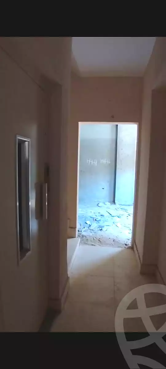 https://aqarmap.com.eg/ar/listing/7298126-for-sale-cairo-6th-of-october-el-ahyaa-neighborhood-2nd-divided-from-al-kafrawei-st