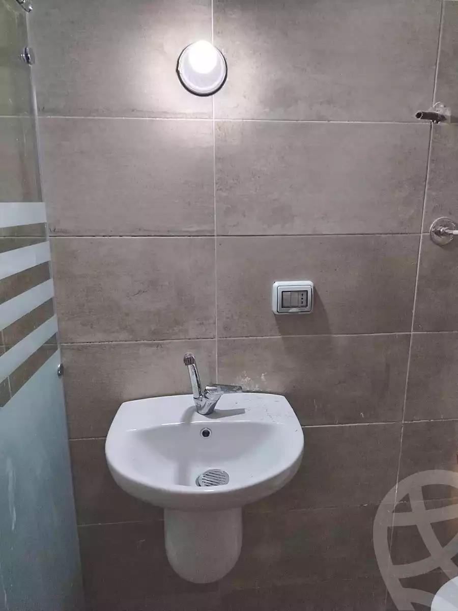 https://aqarmap.com.eg/en/listing/7298271-for-rent-cairo-6th-of-october-hadaeq-october-compounds