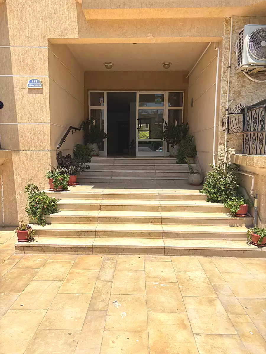 https://aqarmap.com.eg/en/listing/7298467-for-sale-cairo-new-cairo-lrhb-city-phase-2-amr-ibn-el-aas-st