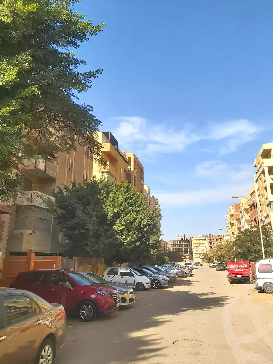 https://aqarmap.com.eg/en/listing/7298375-for-sale-cairo-6th-of-october-el-ahyaa-neighborhood-2nd-generation-2000-st