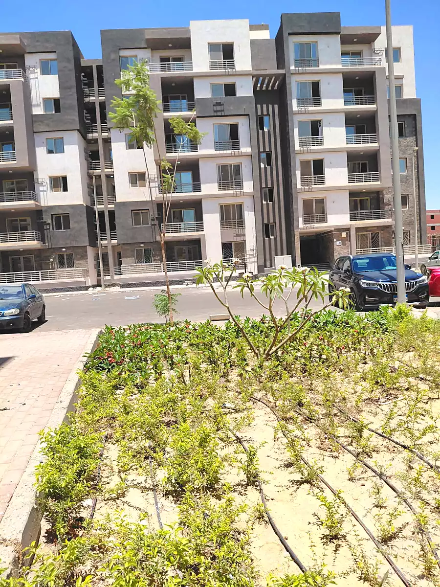 https://aqarmap.com.eg/en/listing/7298695-for-rent-cairo-6th-of-october-compounds-jn-ktwbr