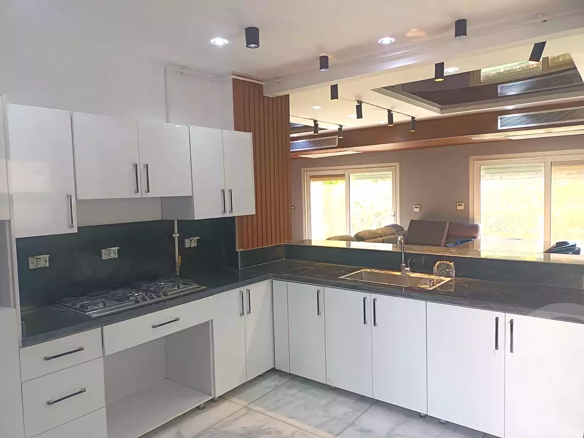 4 BR Townhouse in Etapa, photo 13 of 14
