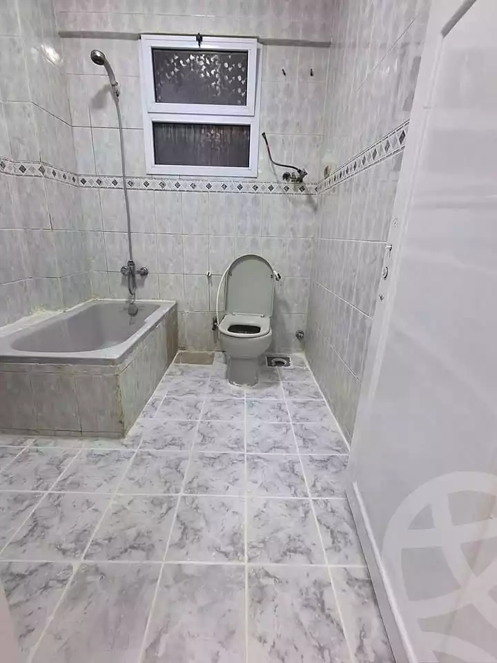 https://aqarmap.com.eg/ar/listing/7298864-for-sale-alexandria-al-agamy-shataa-el-nakheel