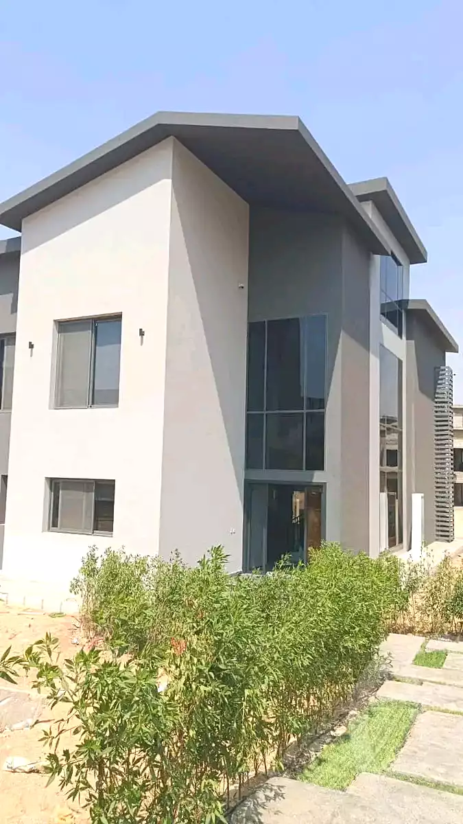 https://aqarmap.com.eg/ar/listing/7298875-for-sale-cairo-new-cairo-compounds-the-crest-compound-il-cazar