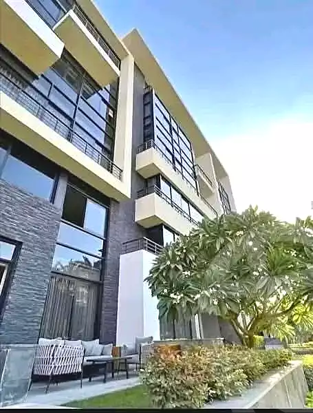 https://aqarmap.com.eg/en/listing/7298886-for-sale-cairo-new-cairo-compounds-the-crest-compound-il-cazar
