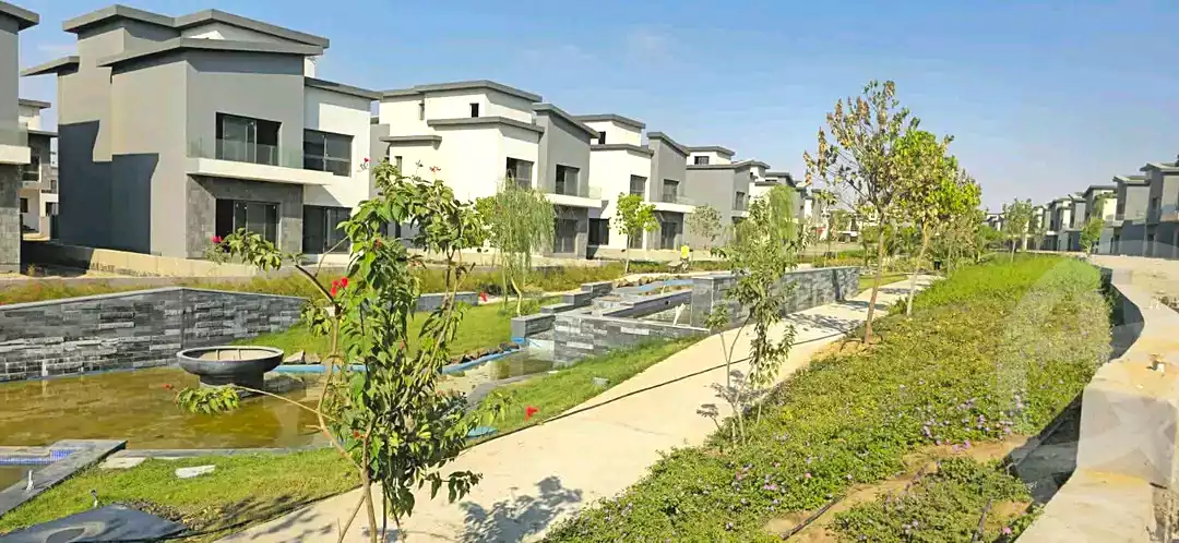 https://aqarmap.com.eg/en/listing/7298886-for-sale-cairo-new-cairo-compounds-the-crest-compound-il-cazar