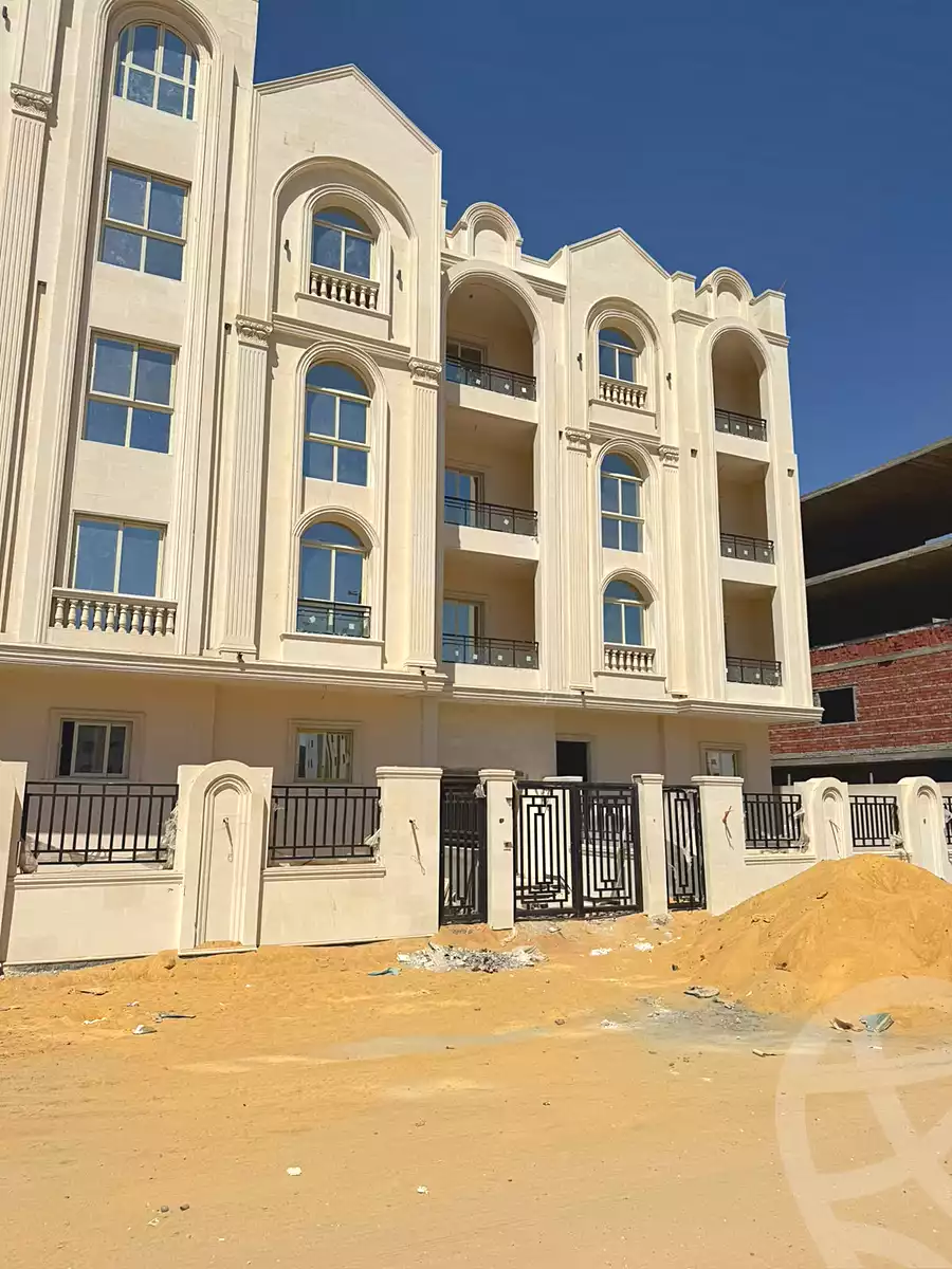 https://aqarmap.com.eg/en/listing/7220844-for-sale-cairo-new-cairo-bait-el-watan-fifth-neighborhood