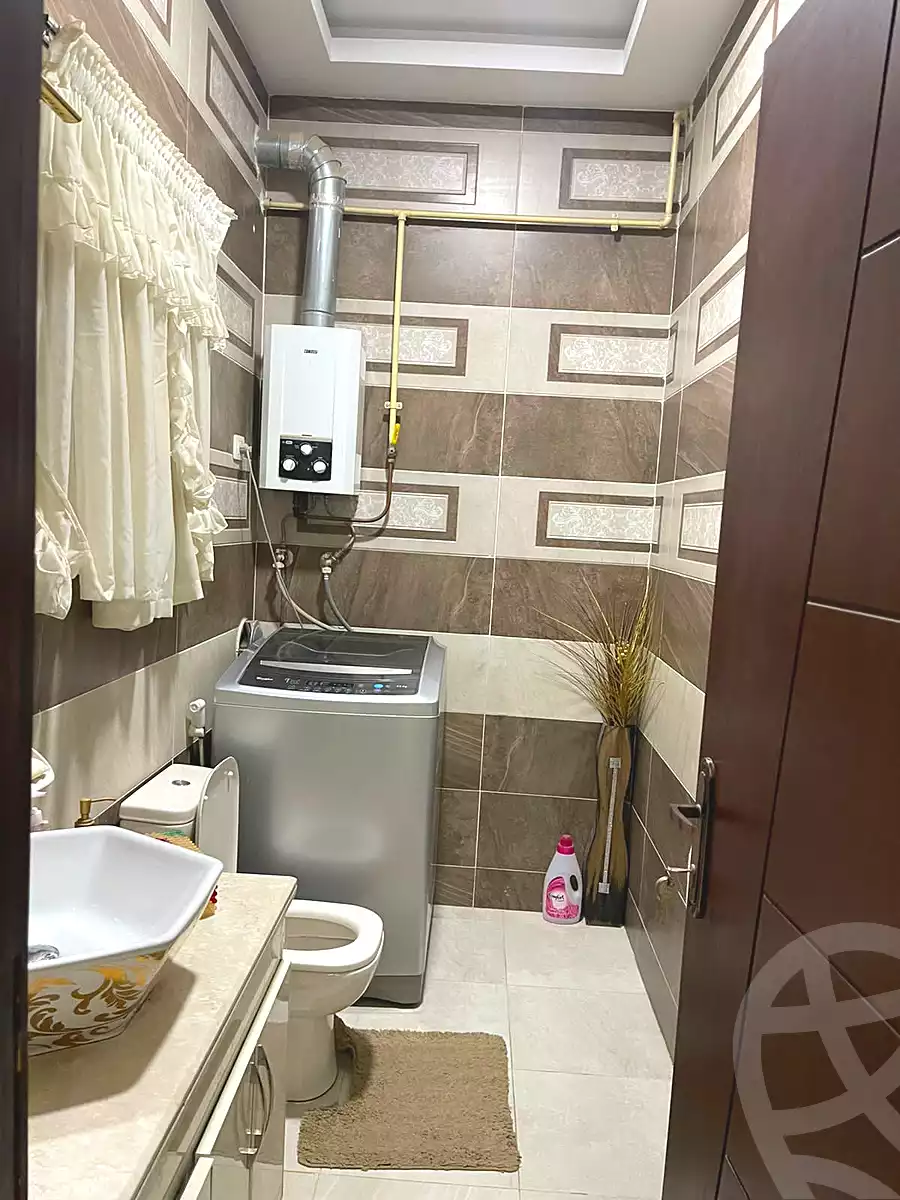 3 BR Townhouse in Ever, photo 4 of 11