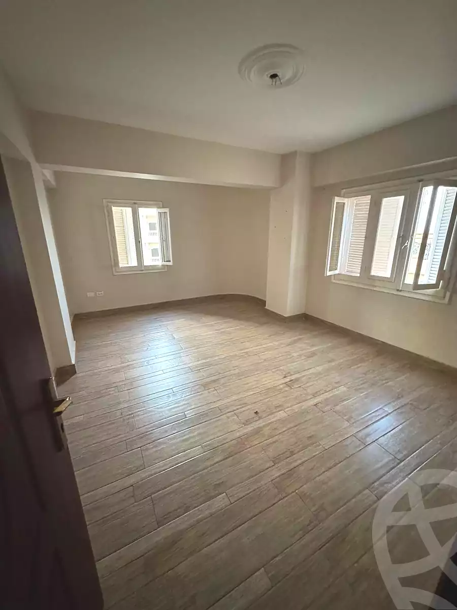 https://aqarmap.com.eg/ar/listing/7301104-for-sale-cairo-new-cairo-el-banafsg-el-banafsag-omarat-al-gabri-st