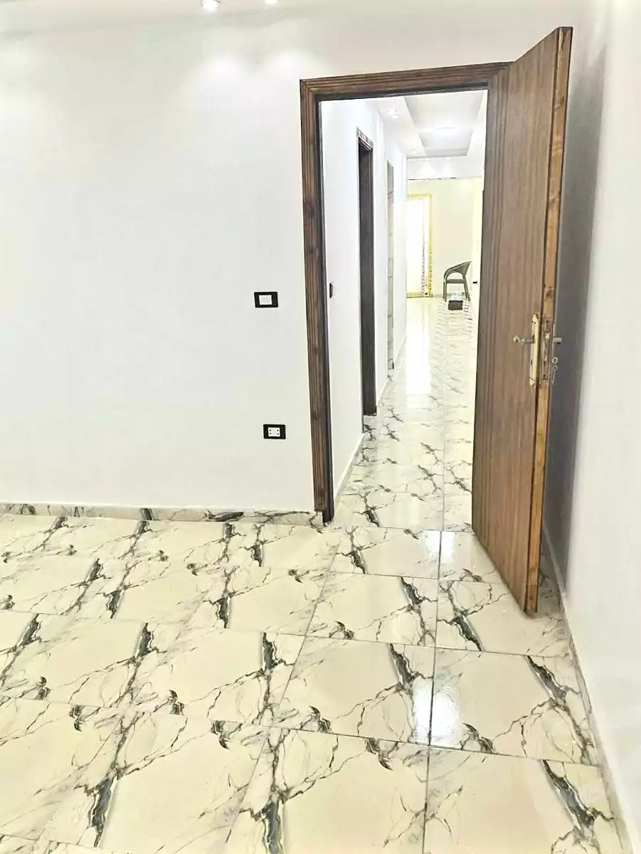 https://aqarmap.com.eg/en/listing/7302198-for-sale-cairo-ain-shams-jsr-lswys