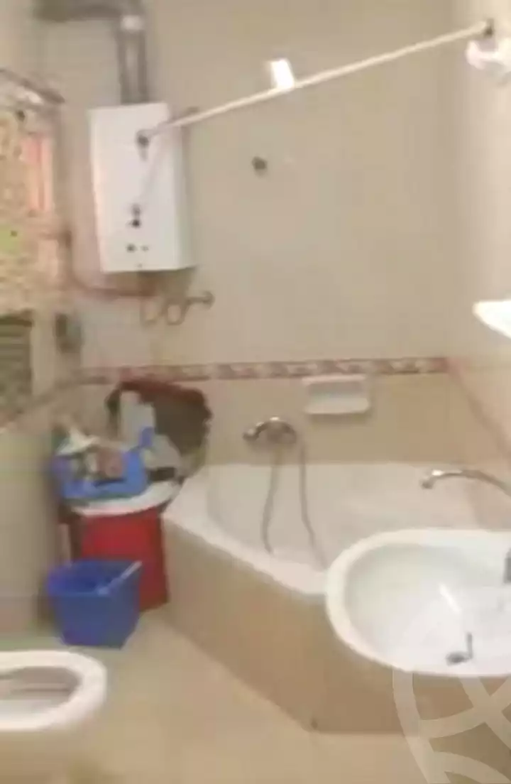 https://aqarmap.com.eg/en/listing/7302300-for-sale-cairo-ain-shams-el-naam-mostafa-hafez-st