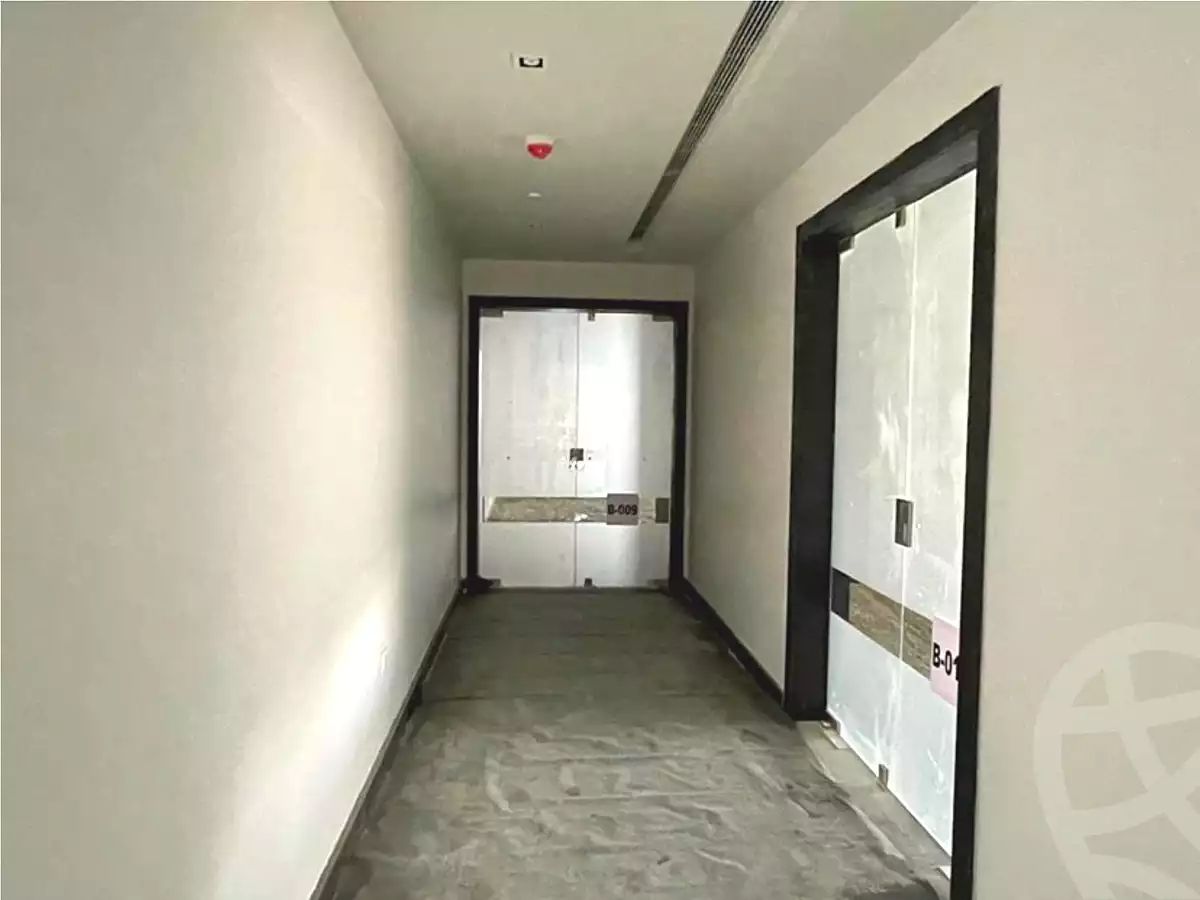 https://aqarmap.com.eg/ar/listing/7303141-for-sale-cairo-new-cairo-compounds-hyde-park-business-district