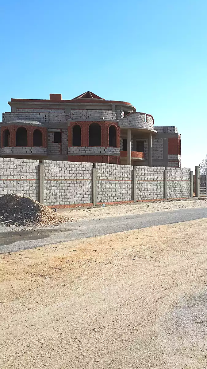 https://aqarmap.com.eg/ar/listing/7303725-for-sale-cairo-el-sheikh-zayed-city-lshykh-zyd-ljdyd-el-reef-el-oroby