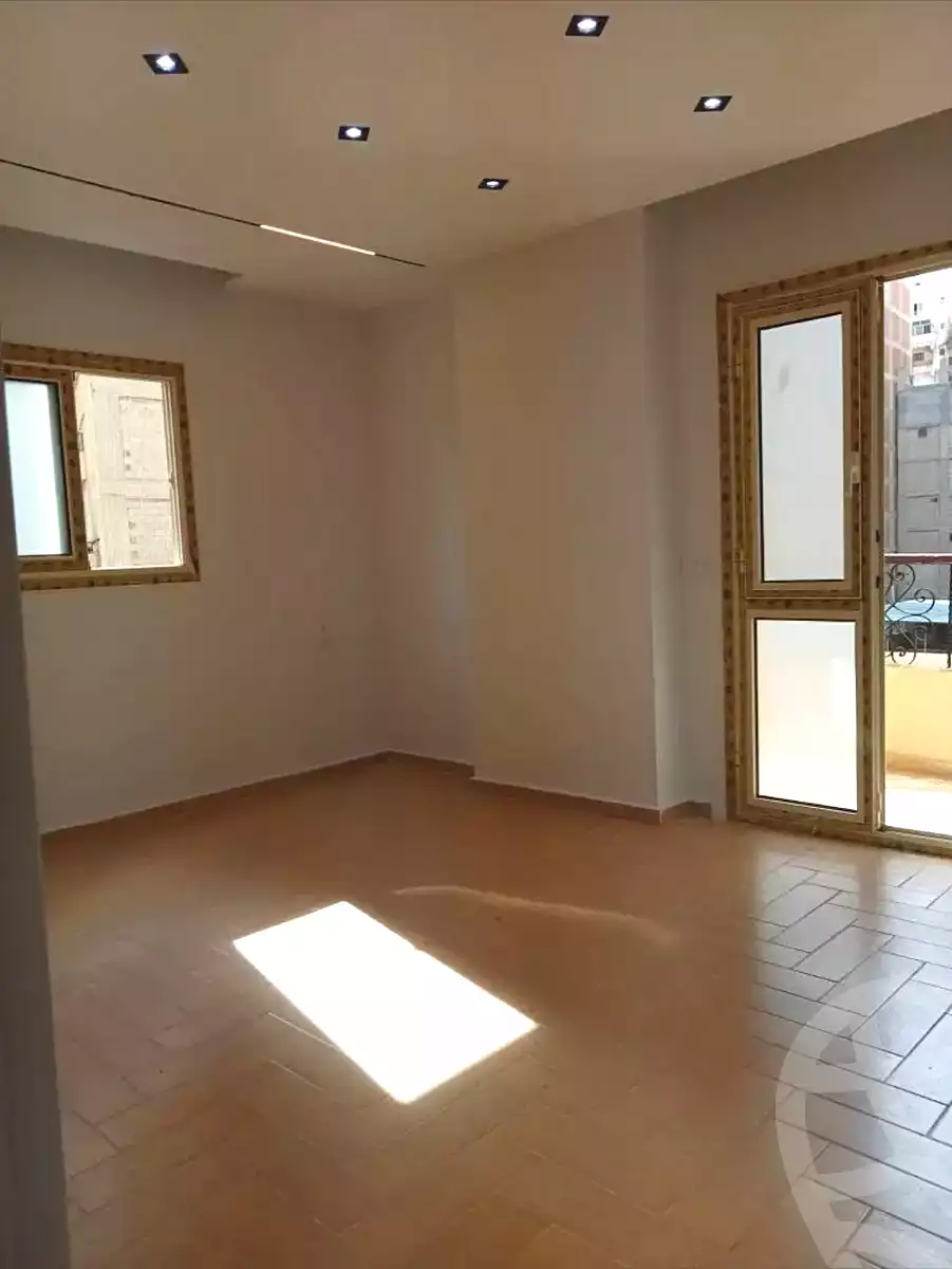 https://aqarmap.com.eg/ar/listing/7304692-for-sale-alexandria-sydy-bshr-sydy-bshr-bhry-shr-mhmd-njyb