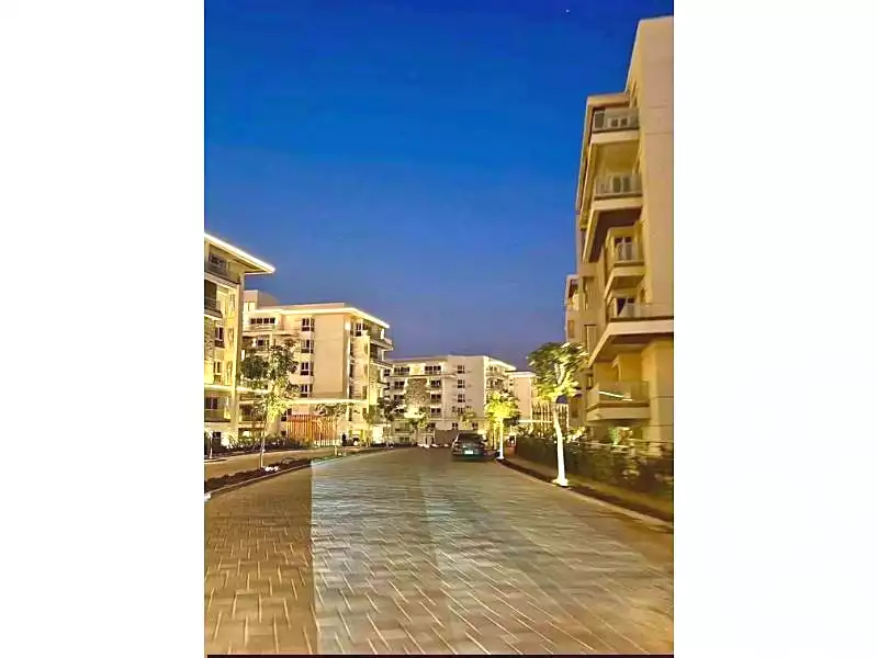 https://aqarmap.com.eg/en/listing/7306131-for-sale-cairo-new-cairo-compounds-mwntn-fyw-y-syty-club-park-mountain-view-icity